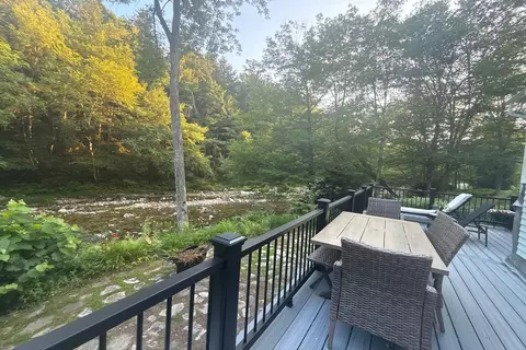 300 Route 121, Grafton, VT 05146