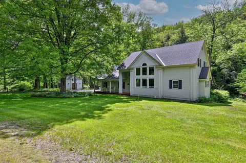 300 Route 121, Grafton, VT 05146