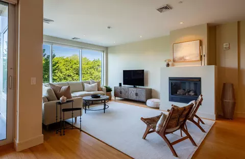 35 Cherry St #302, Burlington, VT 05401