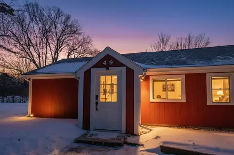 49 Red Sleigh Rd, Campton, NH 03223