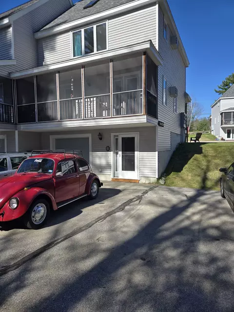 35 Collins Landing Rd #32, Weare, NH 03281