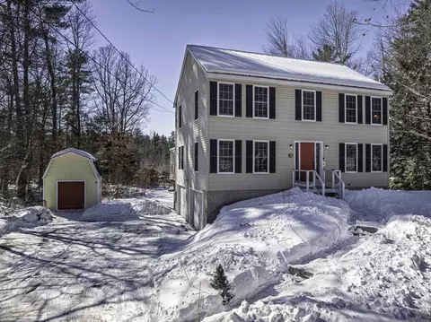 319 Old Concord Tpke, Barrington, NH 03825