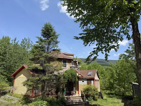 298 Biddle Rd, Lincoln, VT 05443