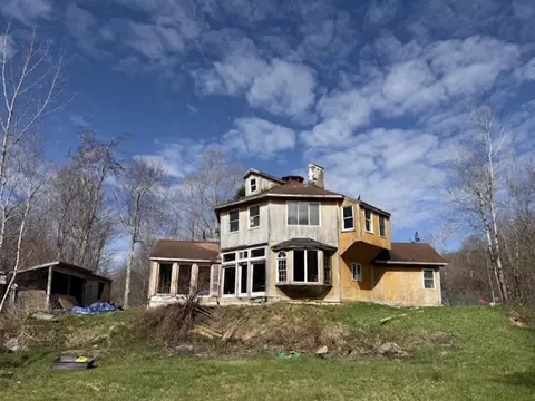 298 Biddle Rd, Lincoln, VT 05443