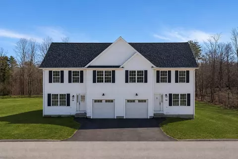 5 Violette Dr # B, Epping, NH 03042