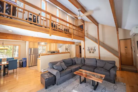 Living - 28 Summit Meadows Cir, Dover, VT 05356 photo 2 of 5