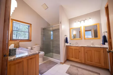 Bath - 28 Summit Meadows Cir, Dover, VT 05356 photo 1 of 3