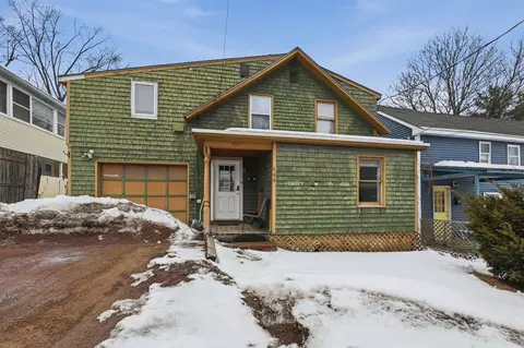 446 Colchester Ave, Burlington, VT 05401