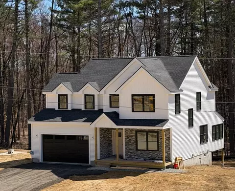 3 Lukes Way, Plaistow, NH 03865