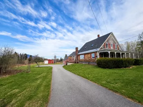 1376 Presidential Hwy, Jefferson, NH 03583