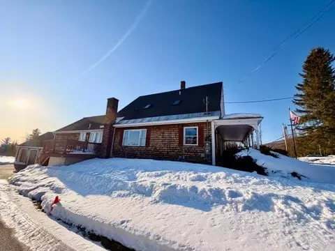 1376 Presidential Hwy, Jefferson, NH 03583