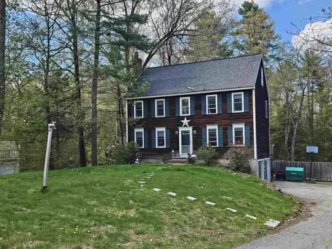 7 Chapman Way, Exeter, NH 03833