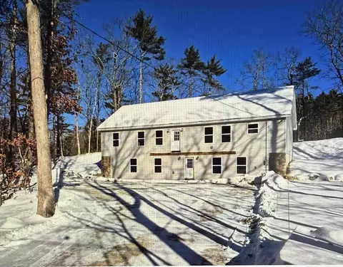 29 Concord Ln, Wakefield, NH 03830
