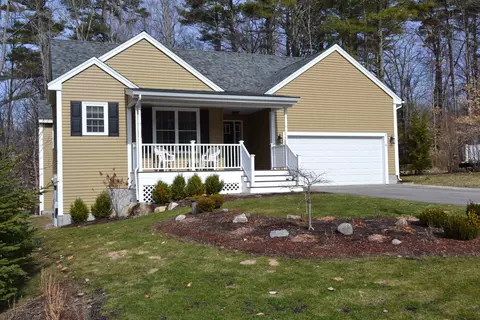 4 Mulberry Ct, Wolfeboro, NH 03894