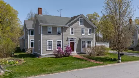 Exterior - 1003 School St, Dunbarton, NH 03046 photo 2 of 22