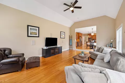 20 Hancock Rd, Windham, NH 03087 photo 5