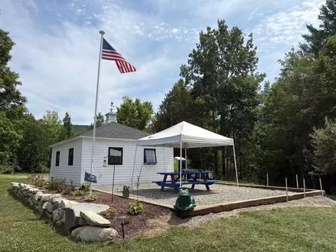 357 Parker Rd, Carroll, NH 03595