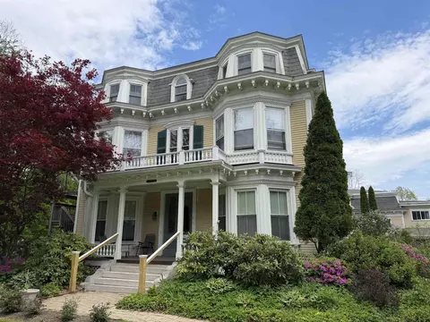 106 Main St #5, Putney, VT 05346