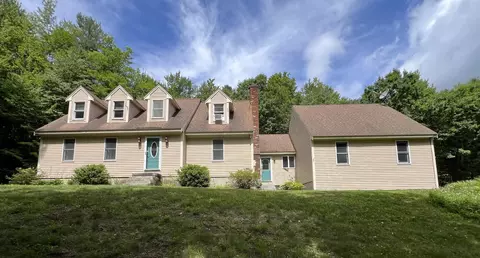 15 Chevey Hill Rd, Weare, NH 03281
