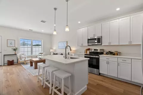15 Suffolk Dr #6, Concord, NH 03303
