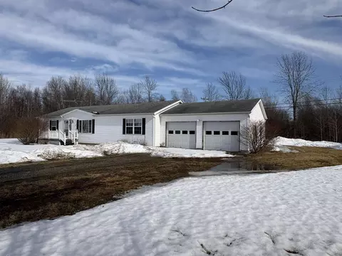2760 Lakeview Dr, North Hero, VT 05474