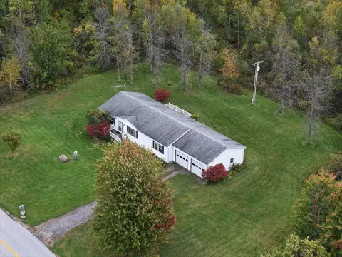 2760 Lakeview Dr, North Hero, VT 05474