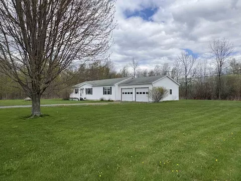 2760 Lakeview Dr, North Hero, VT 05474