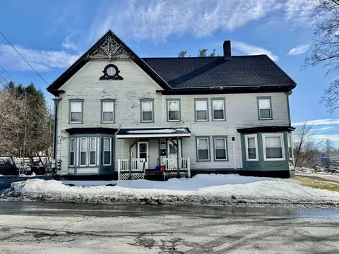 22 Tracy St, Lebanon, NH 03784