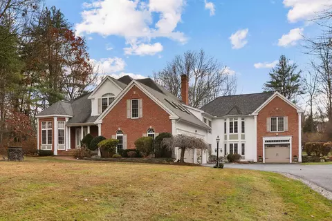 37 Brady Ave, Salem, NH 03079