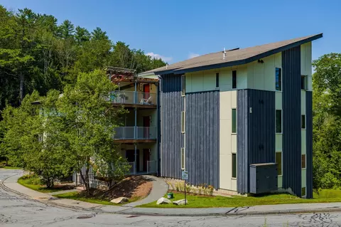 11 Gile Dr #1B, Hanover, NH 03755
