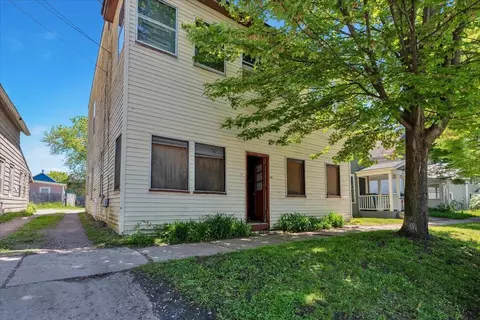 174-176 N Champlain St, Burlington, VT 05401