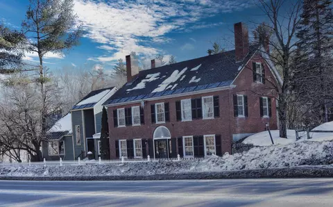 27 Nh Route 25, Plymouth, NH 03264