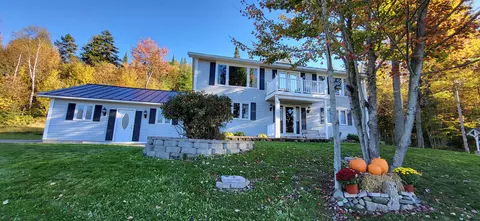 4 Pierre Rd, Stewartstown, NH 03597