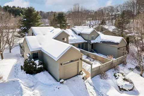 580 Murphys Rd #3B, Hartford, VT 05047