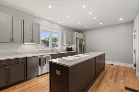 Kitchen - 27 Mulberry Ln, Epping, NH 03042 photo 2 of 2