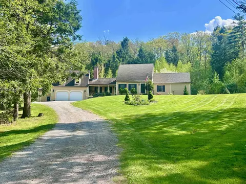 1481 Bennington Rd, Francestown, NH 03043