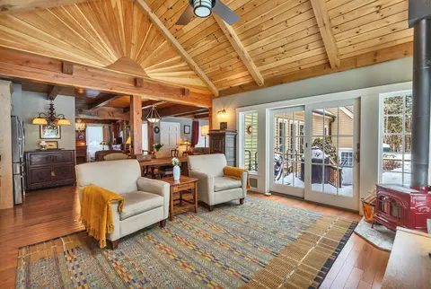 1481 Bennington Rd, Francestown, NH 03043
