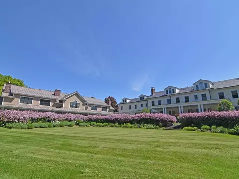 345 Morgan Dr, Shelburne, VT 05482
