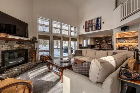 3 Linscott Rd, Winhall, VT 05340