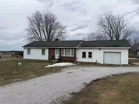 2459 Highgate Rd, Swanton, VT 05478