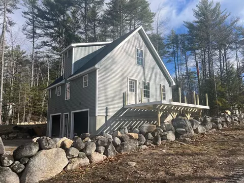 Colonial Circle, Harrison, ME 04040