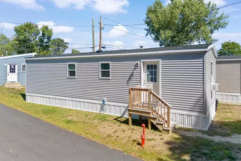 1338 Woodbury Ave #10, Portsmouth, NH 03801