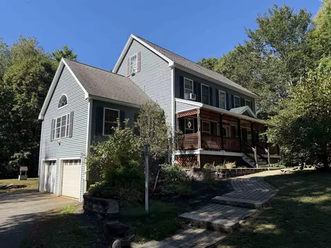 94 Winkley Farm Ln, Rochester, NH 03867