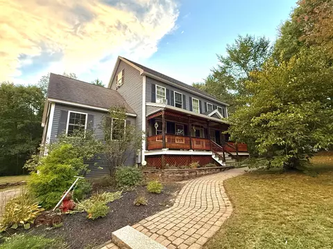 94 Winkley Farm Ln, Rochester, NH 03867
