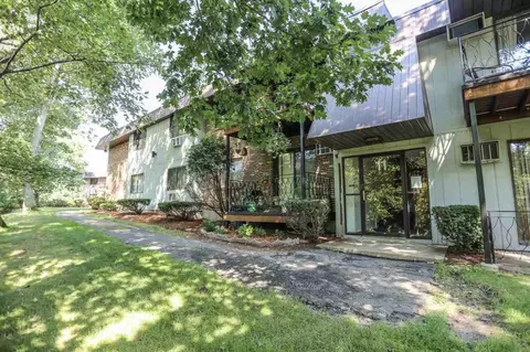 11 Strawberry Bank Rd #17, Nashua, NH 03062