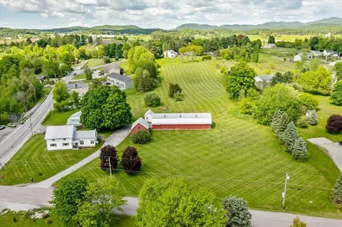 2 River Rd, Fairfax, VT 05454