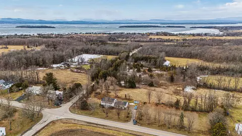 220 South St, South Hero, VT 05486