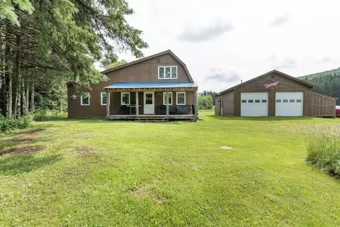 2142 Halls Stream Rd, Pittsburg, NH 03592