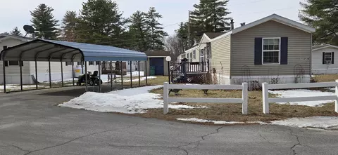 32 Pine St, Hinsdale, NH 03451