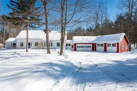 47 Stagecoach Rd, Alton, NH 03809